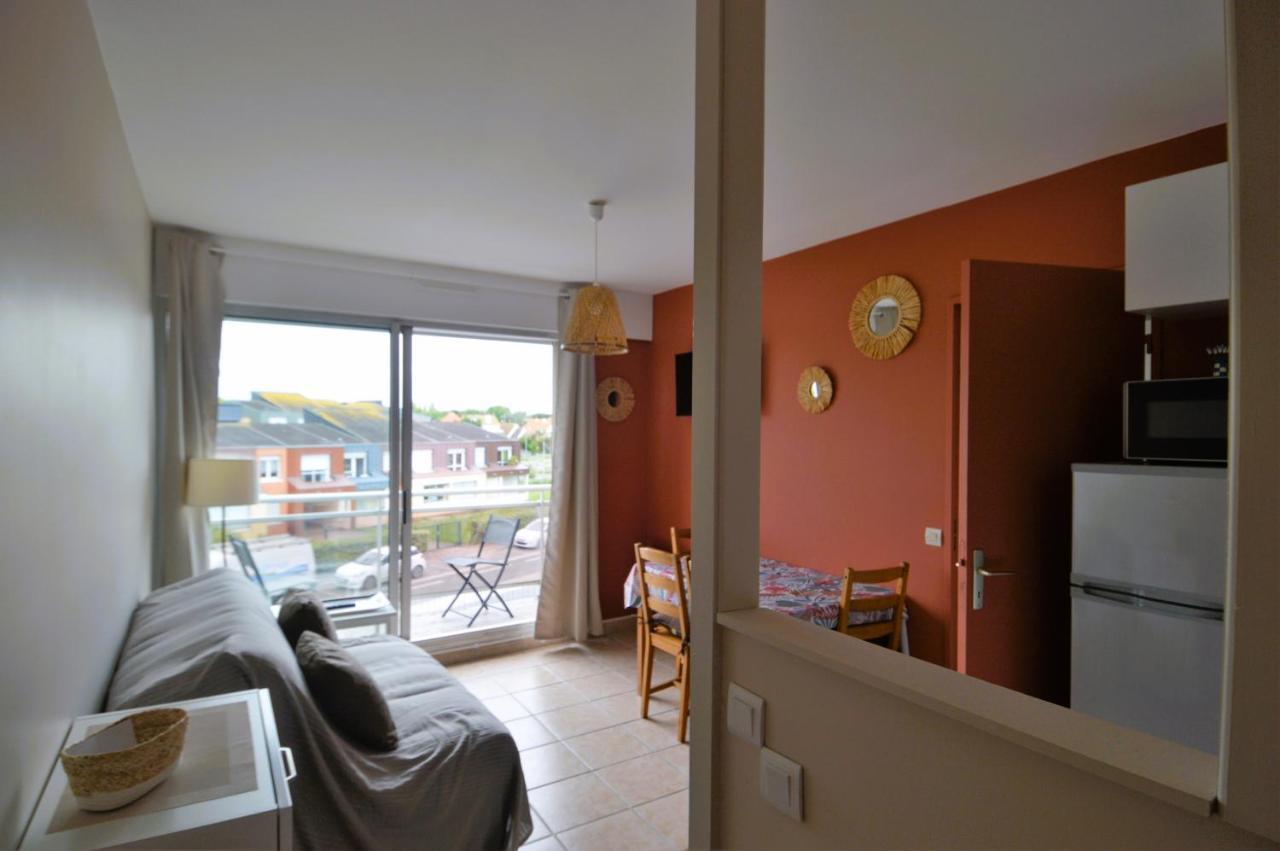 Appartement Au Pied De La Plage - Balcon - Parking Courseulles-sur-Mer Kültér fotó
