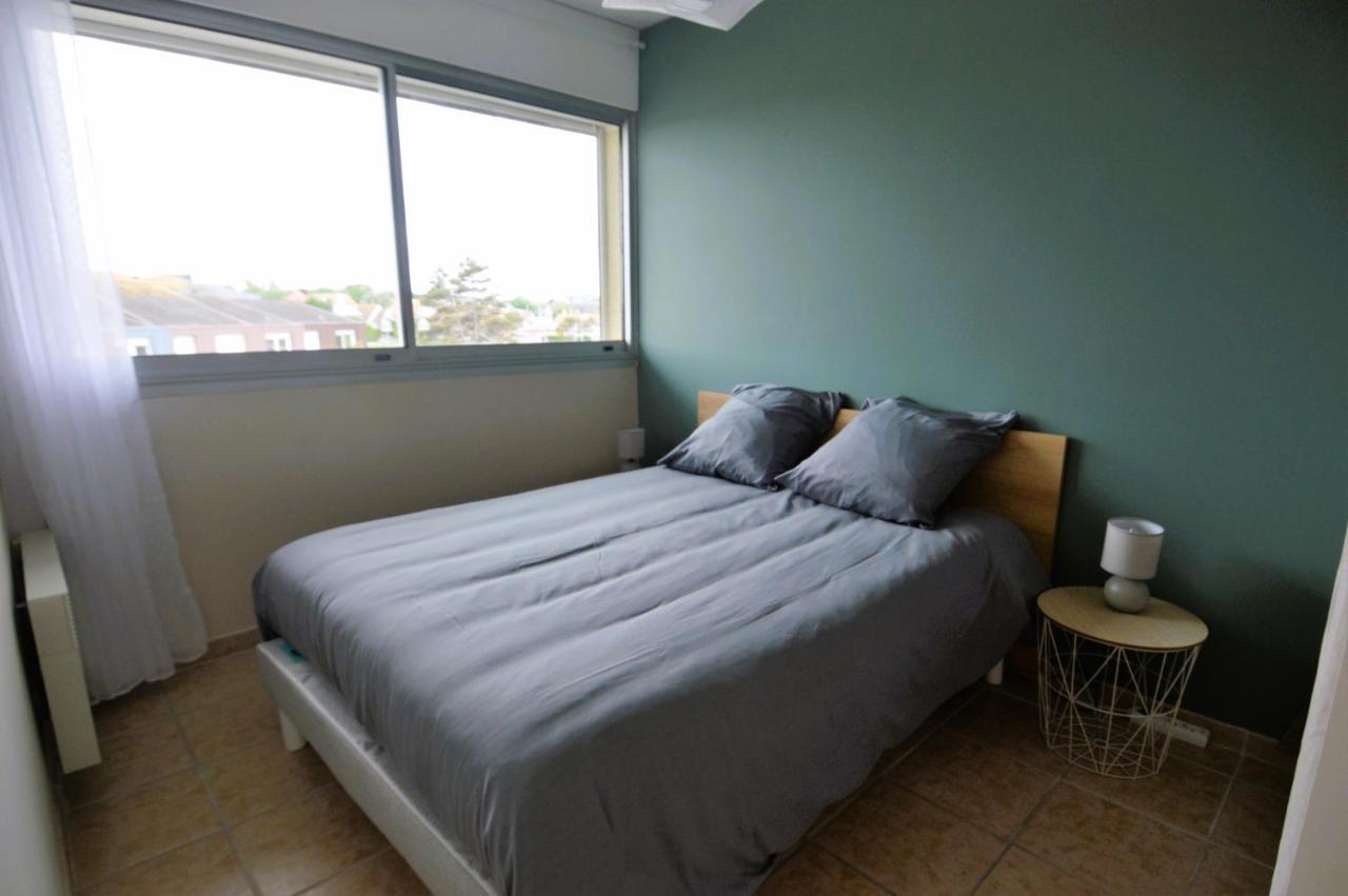 Appartement Au Pied De La Plage - Balcon - Parking Courseulles-sur-Mer Kültér fotó