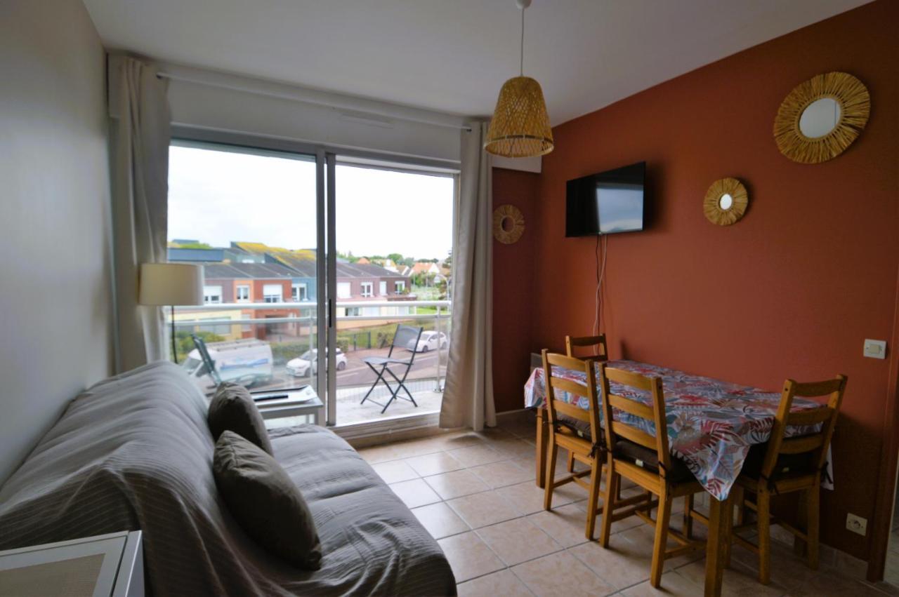 Appartement Au Pied De La Plage - Balcon - Parking Courseulles-sur-Mer Kültér fotó
