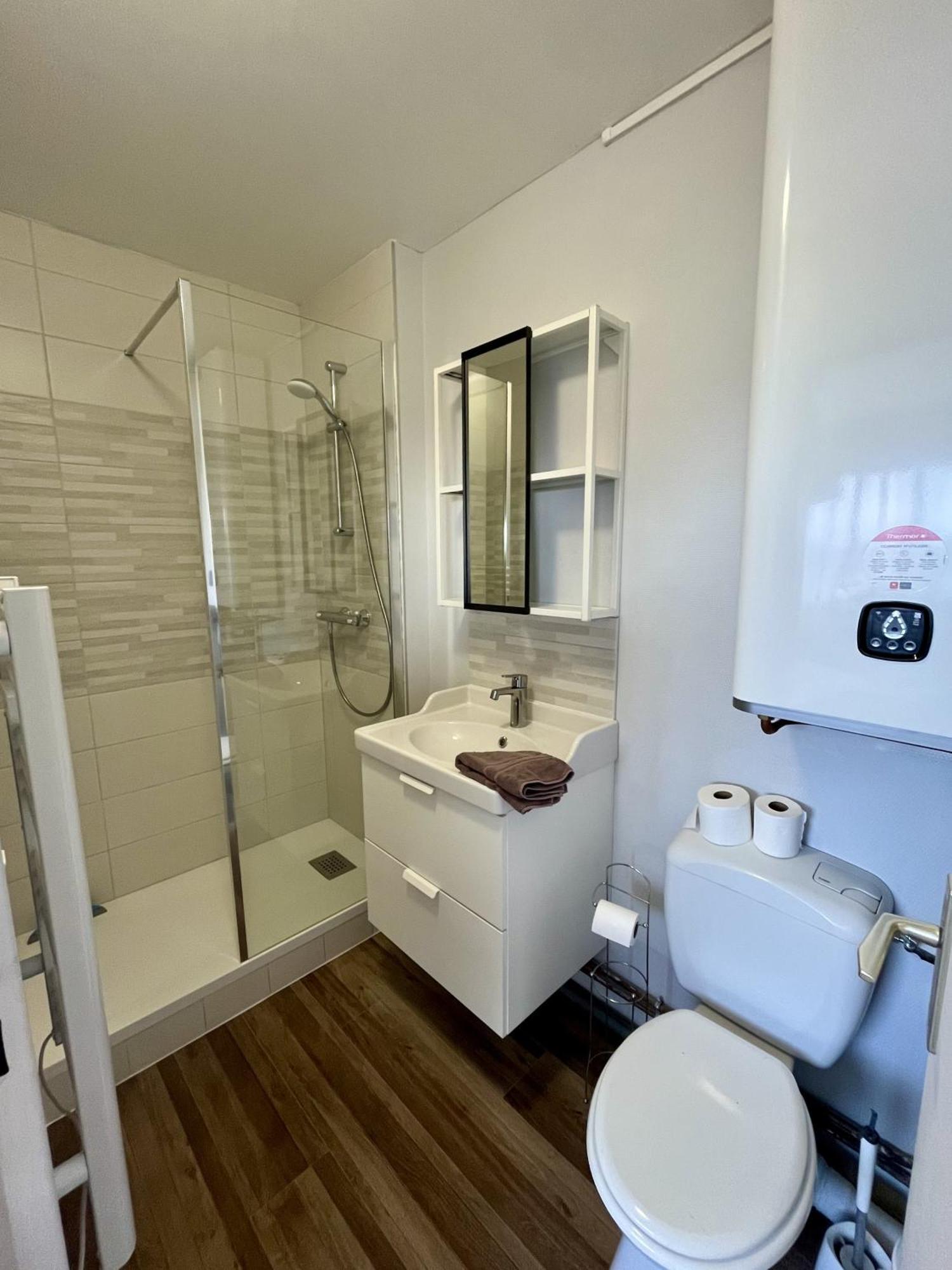Appartement Au Pied De La Plage - Balcon - Parking Courseulles-sur-Mer Kültér fotó