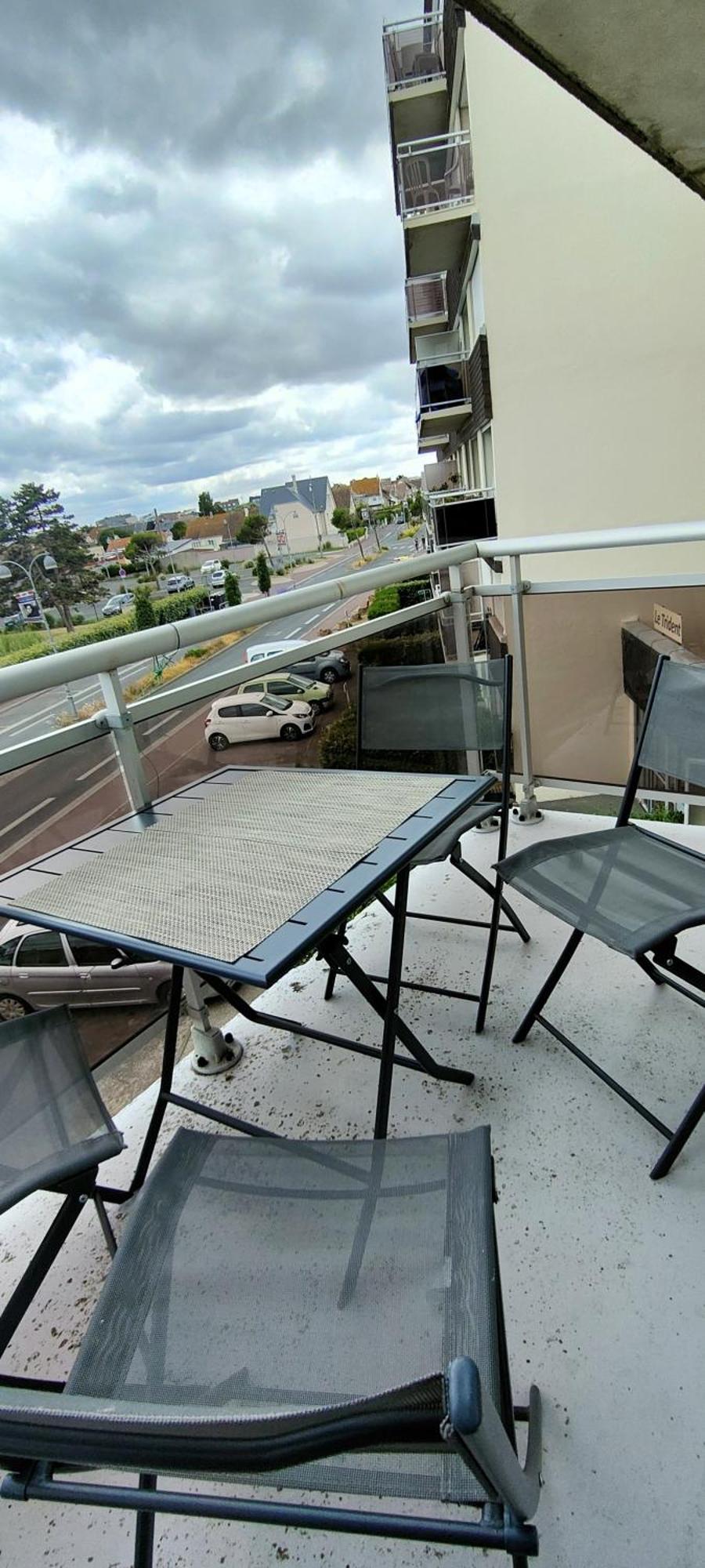 Appartement Au Pied De La Plage - Balcon - Parking Courseulles-sur-Mer Kültér fotó